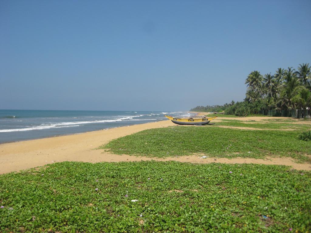 Blue Spring Hotel Wadduwa Exterior foto